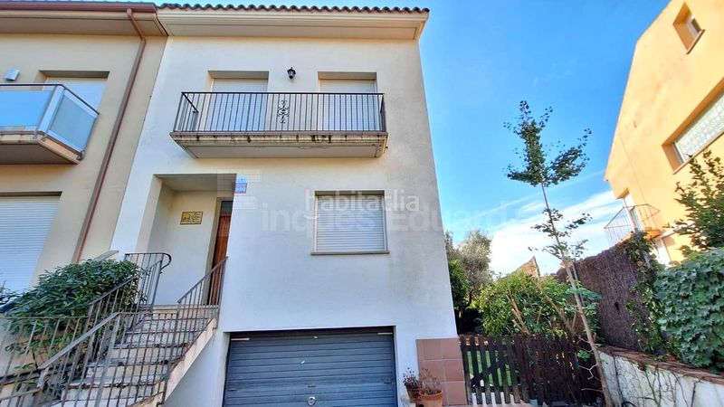 Foto 19a83bcd-5f05-4eb2-9a3b-f35a7c9e2e61. Casa adossada a Nucli Urbà Argentona