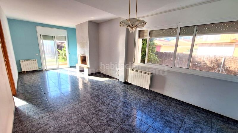 Foto 654b3d20-9fca-4685-8345-6fb56da3c375. Casa adossada a Nucli Urbà Argentona