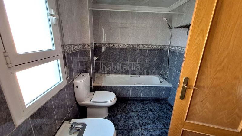 Foto a878723d-91df-4c27-bbda-3a3773e35483. Casa adossada a Nucli Urbà Argentona