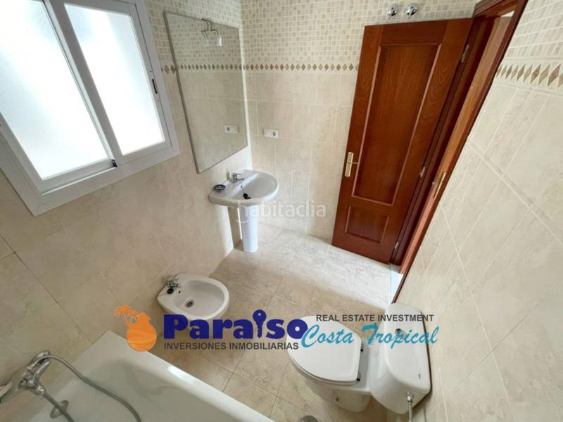 Foto 840ec10e-9f1a-4882-b13c-adfb079f85e7. Pis a carretera del suspiro 48 a Almuñecar centro Almuñécar