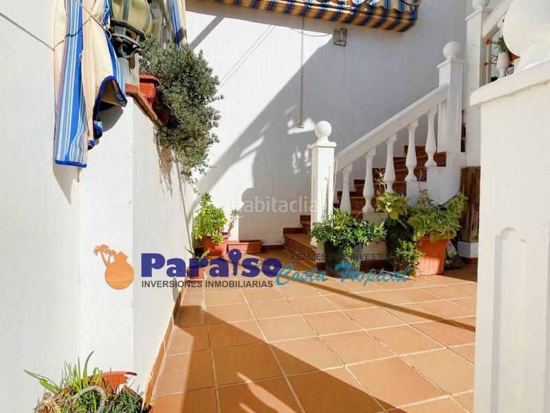 Foto 236b14f0-805c-4617-8f6d-ac92347551c9. Casa aparellada amb calefacció aparcament piscina a Almuñécar