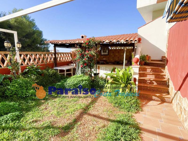 Foto 300c6b72-a50c-4191-8698-0fc48d4c39dd. Casa aparellada amb calefacció aparcament piscina a Almuñécar