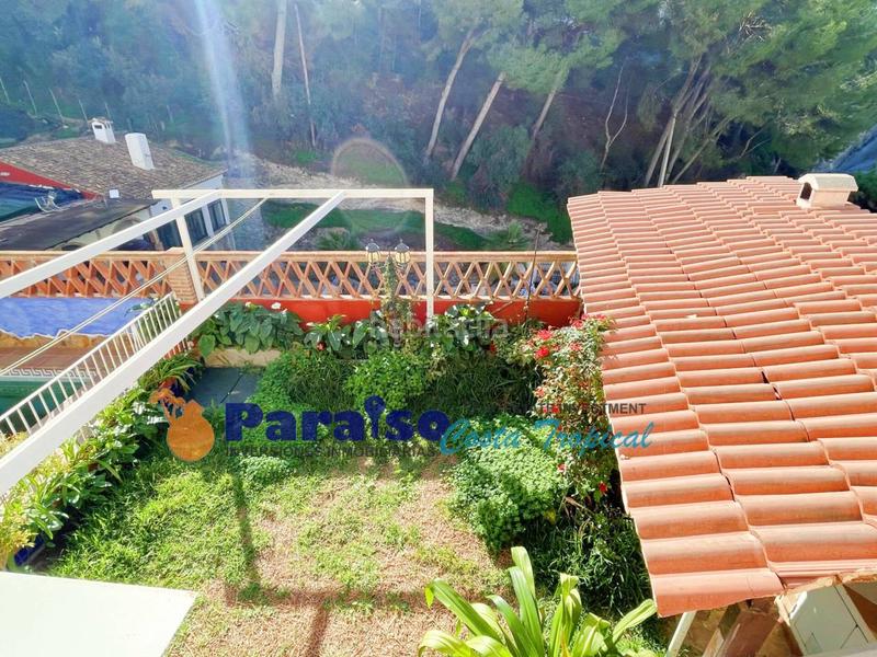 Foto c51a57e3-ef19-43e0-b2b2-5fd72775db2d. Casa aparellada amb calefacció aparcament piscina a Almuñécar