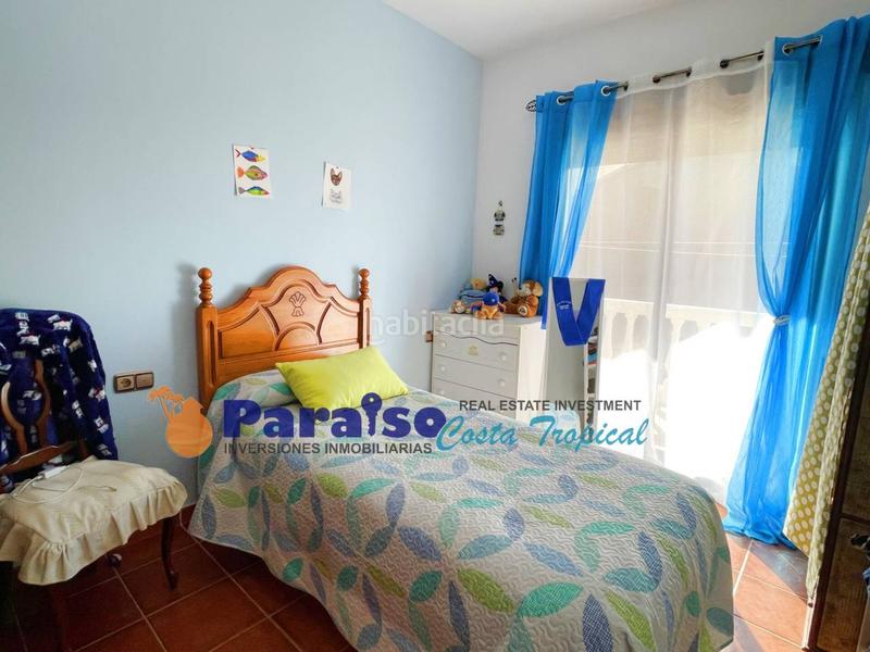 Foto d1af8f99-a45c-4718-b44a-485d278cbe6d. Casa aparellada amb calefacció aparcament piscina a Almuñécar