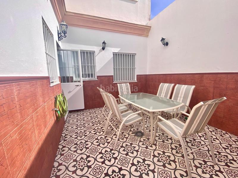 Foto 385b9b5f-b0d9-4ed5-ac5b-b6ed6a4f1b7e. Planta baja vivienda junto al mar. en Playa Cruz del Mar Chipiona