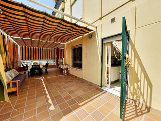Pis  Avenida avenida de la laguna. Espacioso piso con terraza y parking en residencial privado