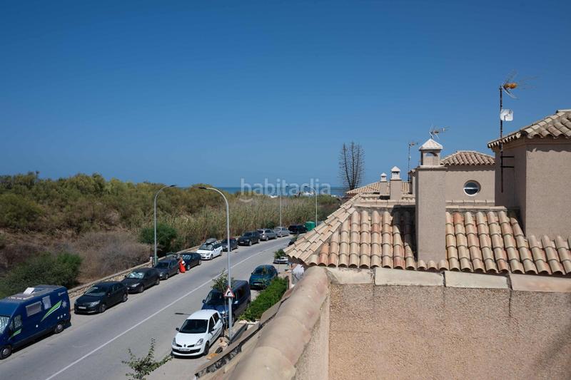 Foto 44a7013a-a403-4ca7-92a2-2d1f79893bd9. Chalet  independiente en primera línea de playa en Chipiona