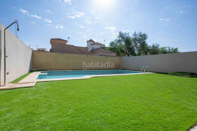 Foto 96a7205d-a8b5-40a2-9b9c-26b893565bac. Chalet  independiente en primera línea de playa en Chipiona