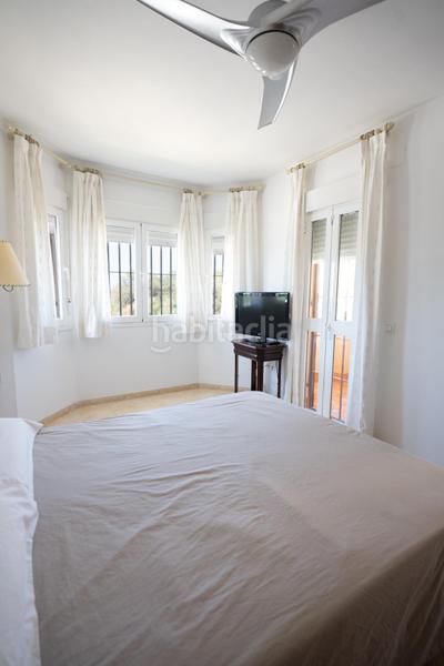 Foto f06fdf09-4e9a-41c0-9850-1525295c8214. Chalet  independiente en primera línea de playa en Chipiona