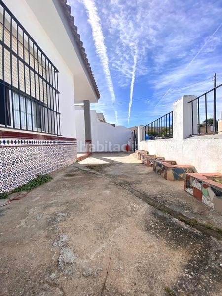 Foto 697f724a-9fd8-4a4b-b561-ad3fc8947f1a. Haus mit parking in Santuario Chipiona