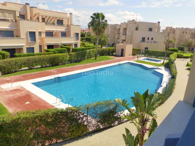 Foto 3c85bb46-c1f9-4fd2-8616-828969fd09d1. Pis amb aparcament piscina a Las Tres Piedras - Costa Ballena Chipiona