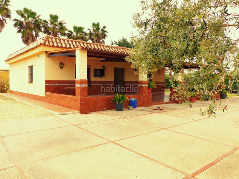 Foto f4d3cc02-2009-4ce5-b9e6-ec7484e50d42. Masia amb aparcament a La Jara Sanlúcar de Barrameda