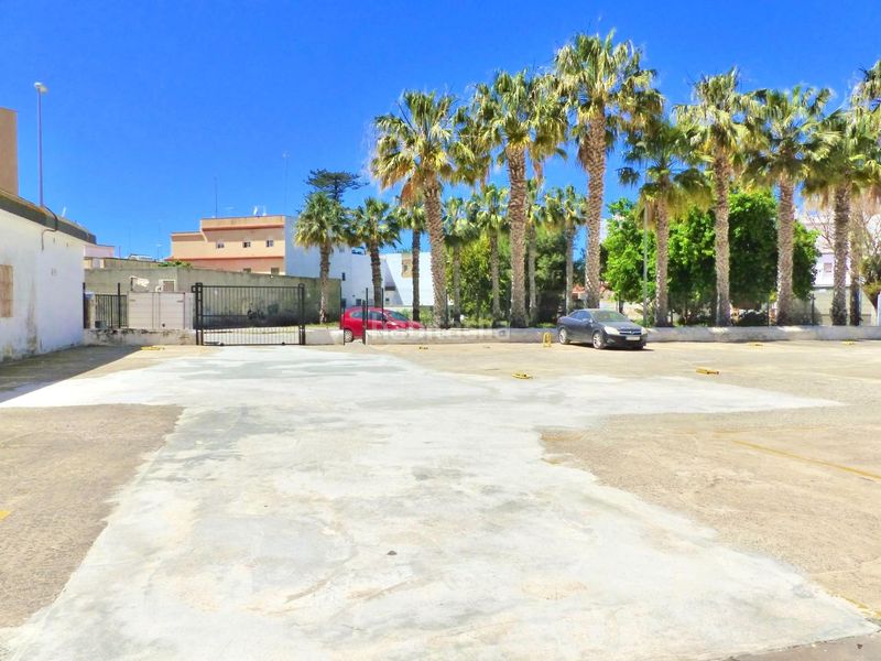 Foto c8a4e0fd-f37a-4dec-9130-04bc15eac7db. Pis amb aparcament a Playa de la Regla Chipiona