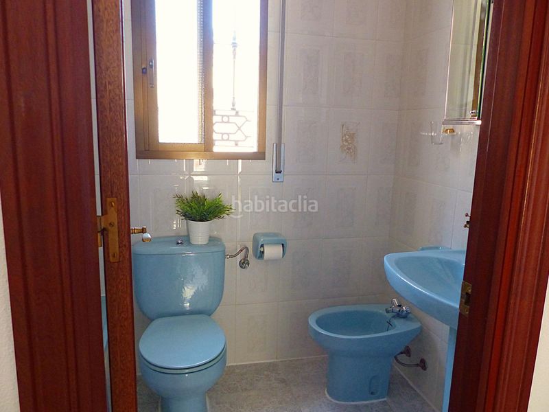 Foto 03f38635-291b-4136-a27b-040461f0dae5. Casa aparellada amb aparcament a Playa de la Regla Chipiona