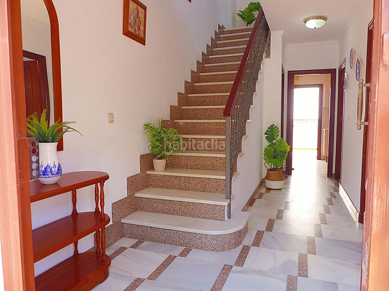 Foto bc519ffa-a3fd-49a4-90e9-e0fc09842133. Casa aparellada amb aparcament a Playa de la Regla Chipiona