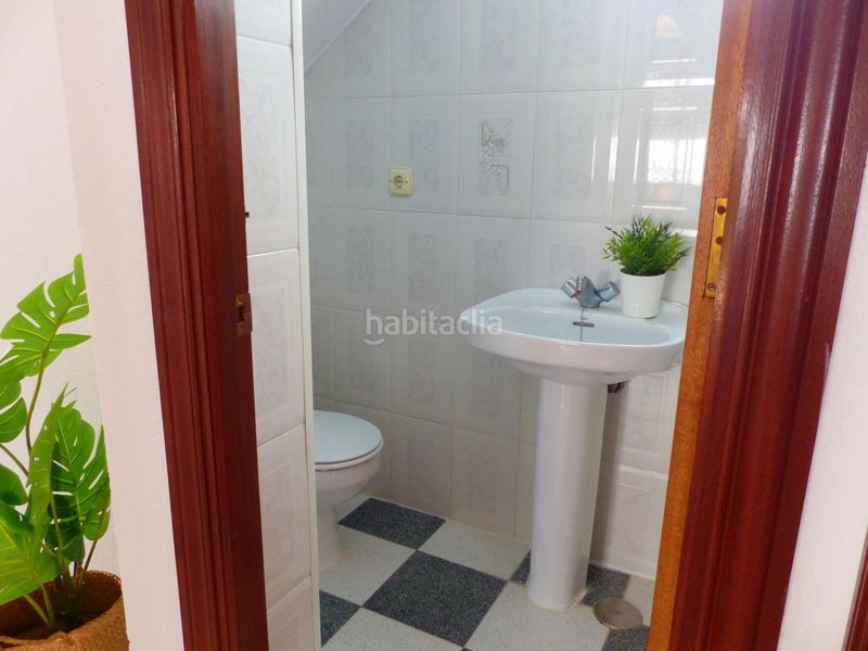 Foto f2b02f3c-6617-4623-8308-d5aedd94d238. Casa aparellada amb aparcament a Playa de la Regla Chipiona