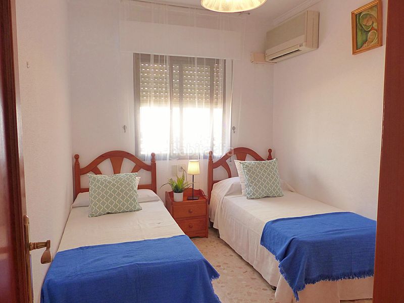 Foto fb4865e6-25ee-497e-9626-7b30e22bcf6e. Casa aparellada amb aparcament a Playa de la Regla Chipiona