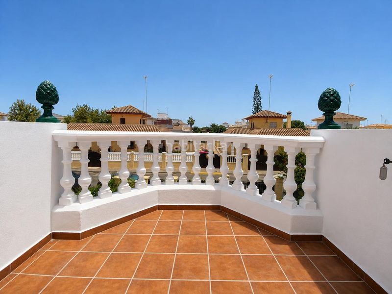 Foto c614ab73-0de0-473d-b954-d5ca0043a418. Casa amb aparcament a La Laguna Chipiona