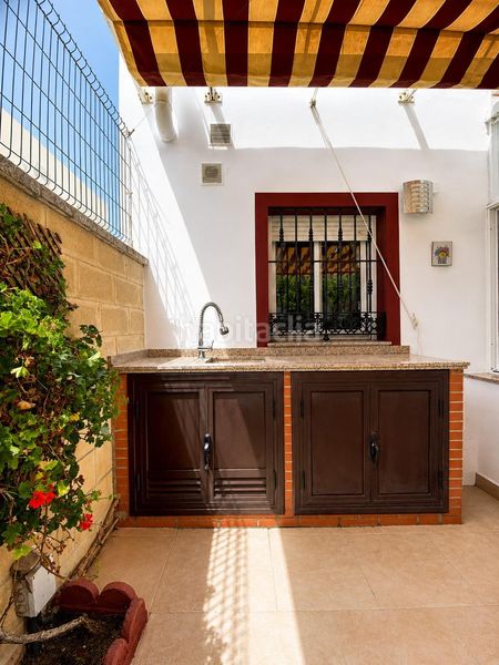 Foto d878eb7f-3466-481b-bc04-25b4f3773709. Casa amb aparcament a La Laguna Chipiona