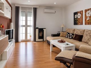 Etagenwohnung in Alameda del Cura - Barriada Andalucia. Amplitud, comodidad y cuatro dormitorios
