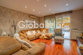 Maison jumelée  Carrer de joanot martorell. Única en la zona...diseño y acabados.