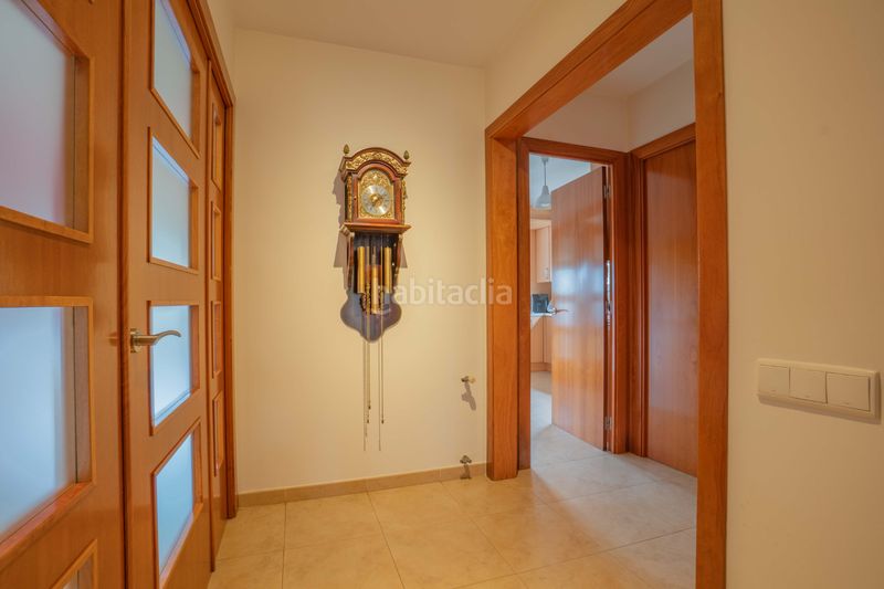 Foto abb8a494-f76c-4fa1-8fb3-61fb2d64dd68. Xalet amb xemeneia calefacció aparcament a Castellarnau Sabadell