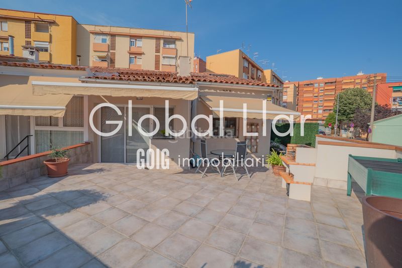 Foto b5d9e69d-5f8e-4d52-b352-66a6bba7837c. Casa adossada amb calefacció aparcament a Concòrdia Sabadell