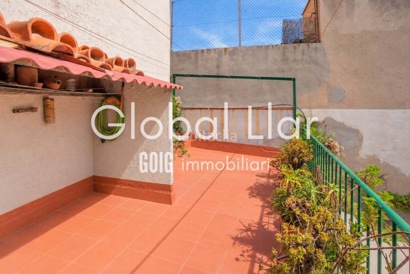 Foto 053964ad-02a8-4605-a59f-db97f48b5d9e. Casa adossada amb aparcament a Centre Sabadell