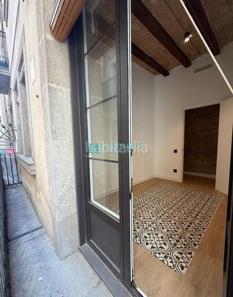 Foto dff94158-0924-4ce4-ac72-3e5bad947f92. Pis a Gòtic Barcelona