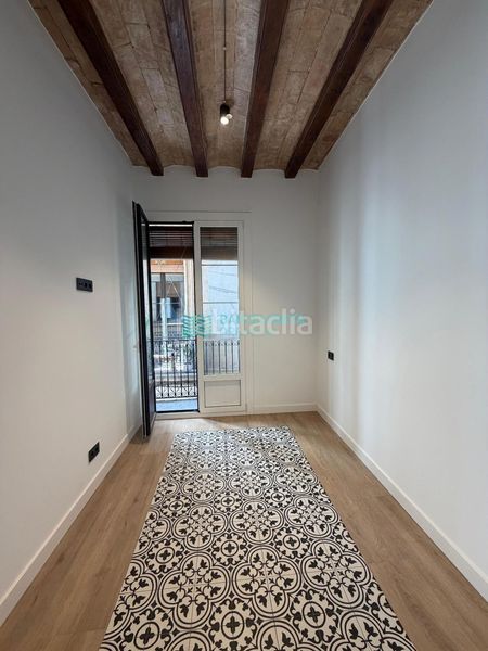 Foto f2a1af7c-3171-4130-9533-96f0dd1e0d84. Pis a Gòtic Barcelona