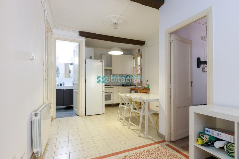 Foto 165fb539-ad13-4259-a00a-0f70c0363e7f. Pis a St. Pere - Sta. Caterina - El Born Barcelona
