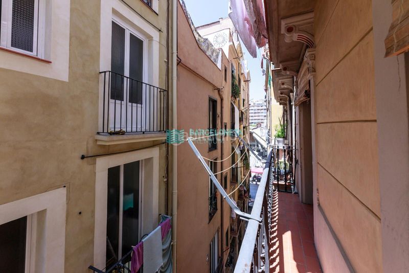 Foto a06e9bc4-2143-46c7-a107-629e2f727ecb. Pis a St. Pere - Sta. Caterina - El Born Barcelona
