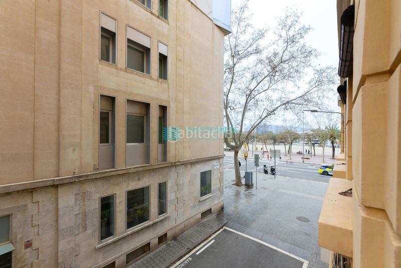 Foto ce7e430f-498e-4151-a573-f77234ceca34. Pis a Barceloneta Barcelona