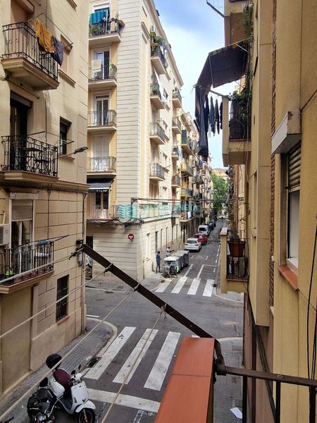 Foto d5d952f8-36da-48ab-9a5e-461e245b077e. Pis amb terrassa a Barceloneta Barcelona