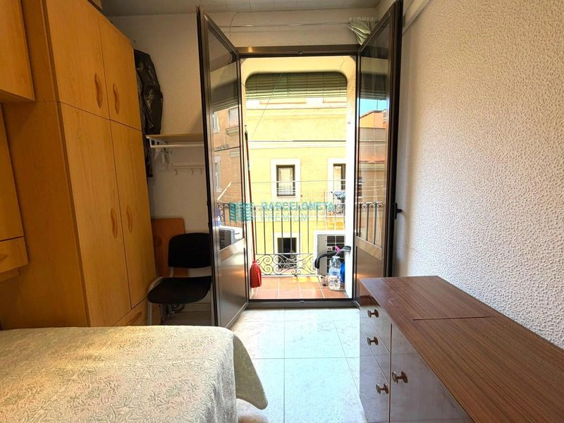 Foto b2d903c5-97ba-47e2-85e3-7040d80a5892. Pis a Barceloneta Barcelona