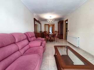 Miete Etagenwohnung in Centre
