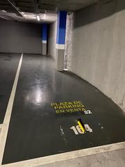 Aparcament cotxe a Carrer del pare sallarès 144