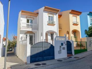 Casa aparellada a Calle veleta 14. Venta de casa adosada en calle veleta 14, otura