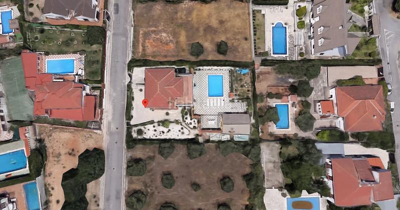 Foto 0103e9a6-f3c6-483b-8160-7bcb62ce3840. Chalet en calle comares 5 venta de chalet en calle comares 5, . en Otura