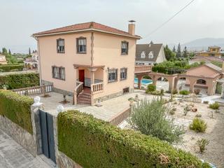Chalet en Calle comares 5. Venta de chalet en calle comares 5, otura.