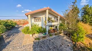 Chalet  Calle alonso cano 16. Chalet independiente en venta en cl alonso cano 16, otura
