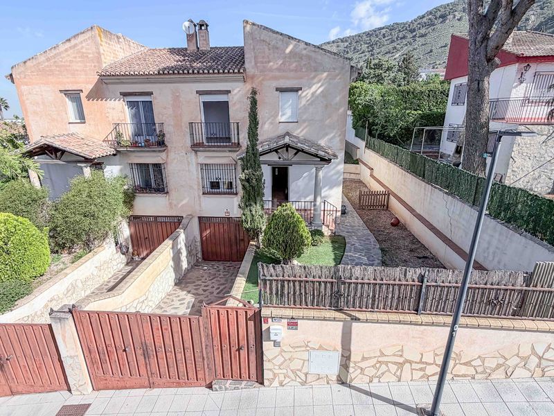 Foto c0dd3c9e-3270-44ff-b03f-fd368a0f6cbc. Xalet a calle d-1 33i a Padul