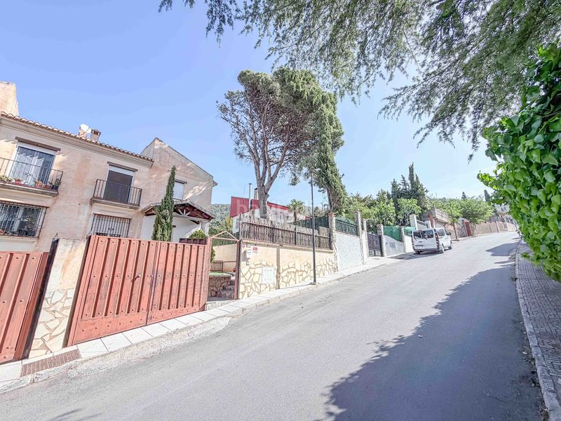 Foto c428a180-7c67-4df8-acd7-73ed115c6127. Xalet a calle d-1 33i a Padul