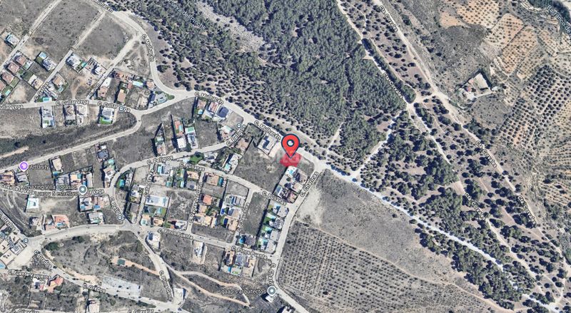 Foto c9b1f949-56cd-4acd-a33a-c07370c33d51. Terreno residenziale in calle mulhacén 88 in Altos de la Zubia Zubia (La)