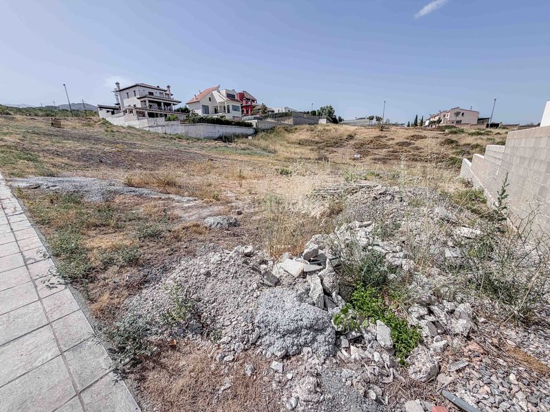 Foto 0c02988f-e29e-4e2c-9901-6d0f1e109f33. Terreno residenziale in calle mulhacén 86 in Altos de la Zubia Zubia (La)