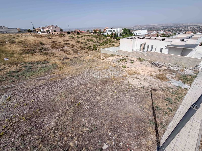 Foto 52f8b6b0-d552-4513-870b-b5db56cf72ac. Terreno residenziale in calle mulhacén 86 in Altos de la Zubia Zubia (La)