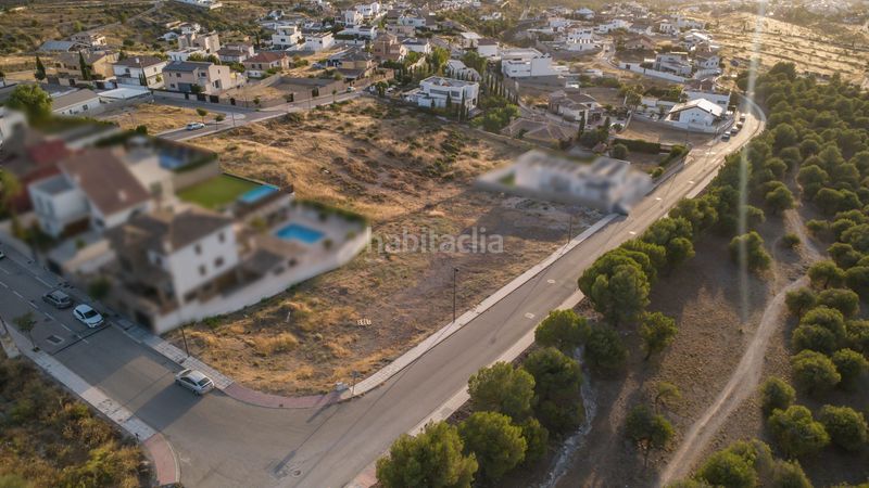 Foto fd191e25-ae0f-4767-ae01-d214a83c292c. Terreno residenziale in calle mulhacén 86 in Altos de la Zubia Zubia (La)