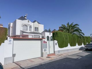 Chalet en Calle meidum 63. Chalet independiente en venta en meidum 89, otura