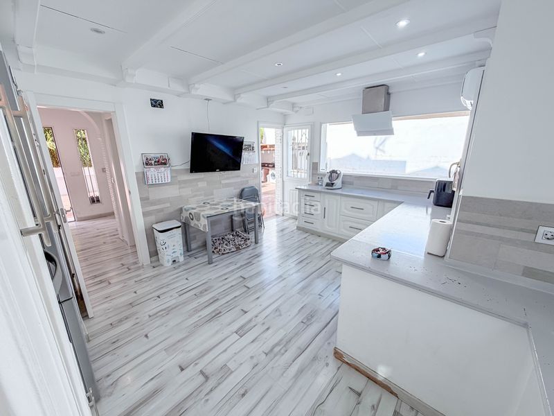 Foto a44aac68-fe84-44cd-b637-a47d05d74c26. Chalet in calle meidum 63 in Villa de Otura