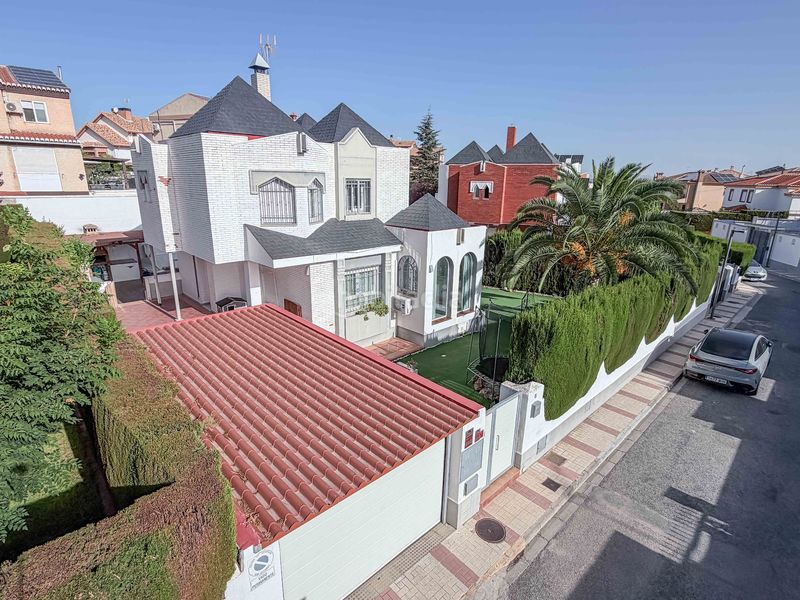 Foto b37445c6-7395-442f-bda2-7437b5332b11. Chalet in calle meidum 63 in Villa de Otura